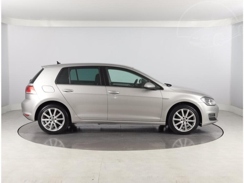 2015 Volkswagen GOLF - 11