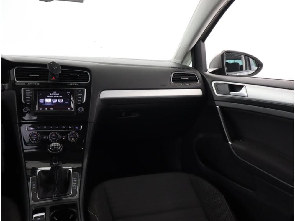 2015 Volkswagen GOLF - 15