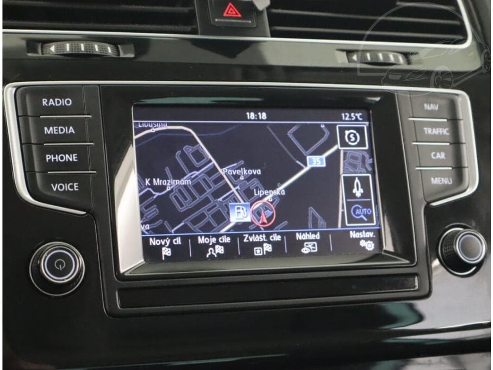 2015 Volkswagen GOLF - 25