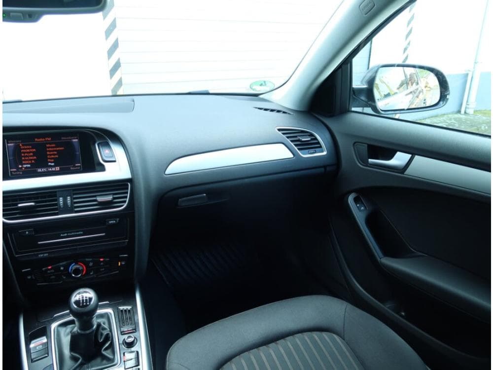 2010 Audi A4 - 15