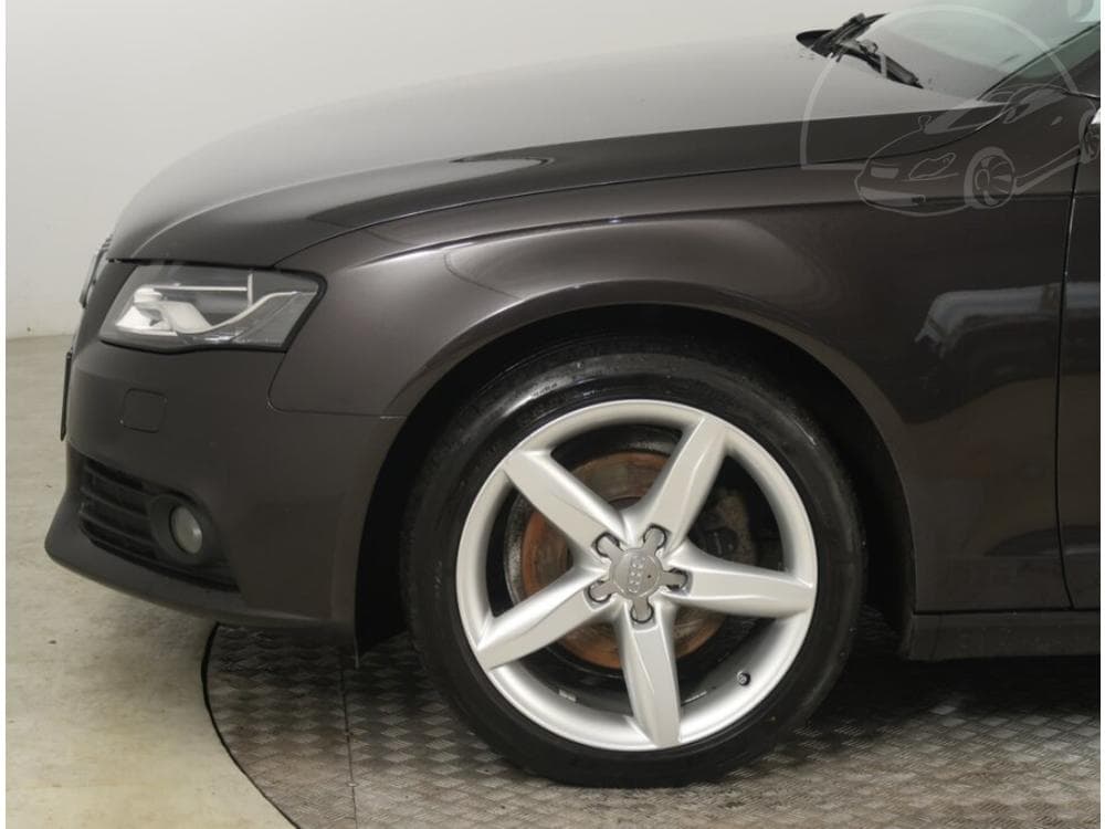 2010 Audi A4 - 27