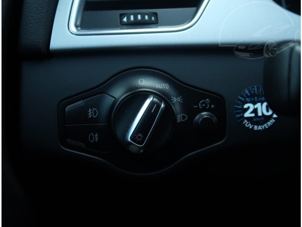 2010 Audi A4 - 29