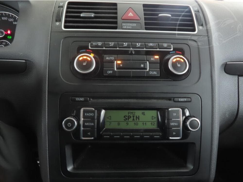 2011 Volkswagen TOURAN - 23