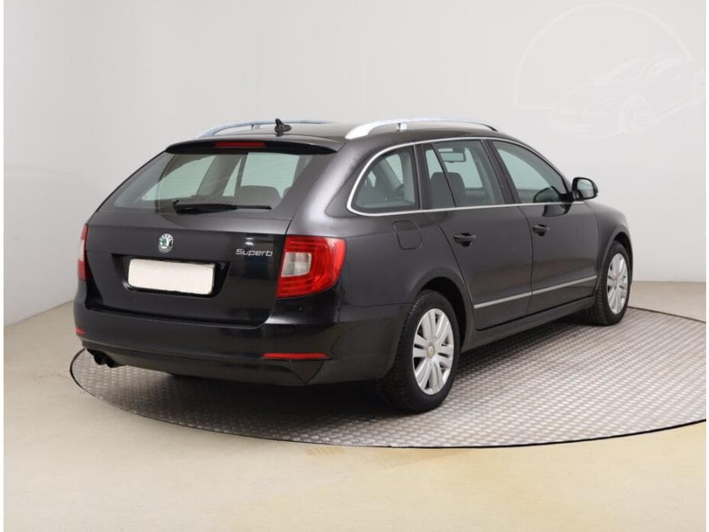 2010 Škoda SUPERB - 9
