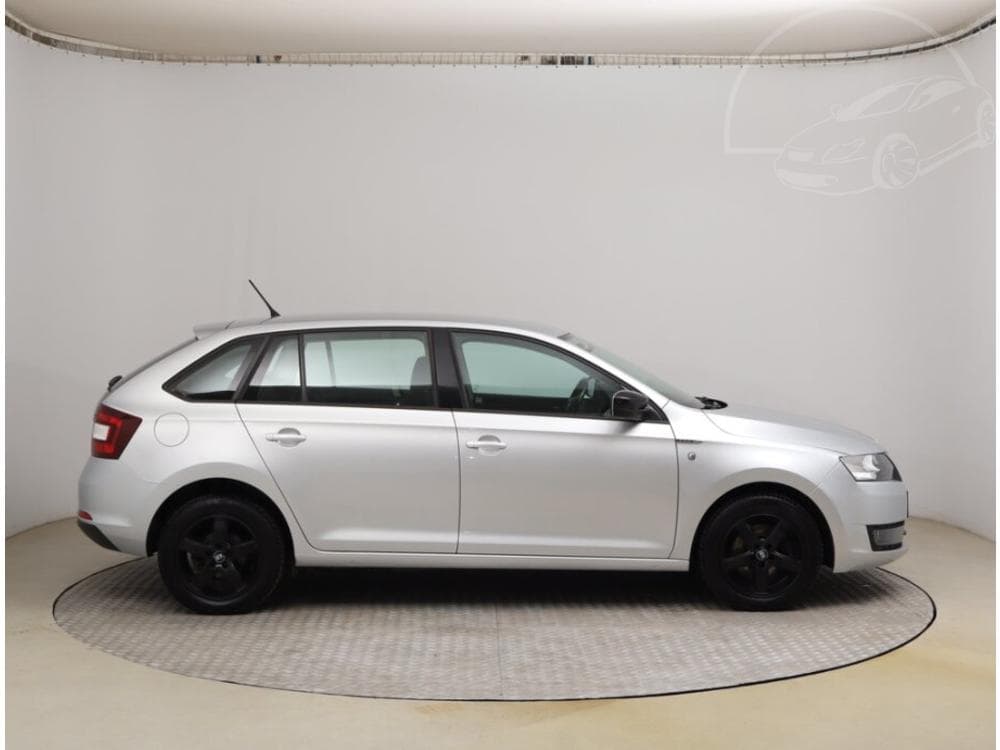 2015 Škoda RAPID - 11