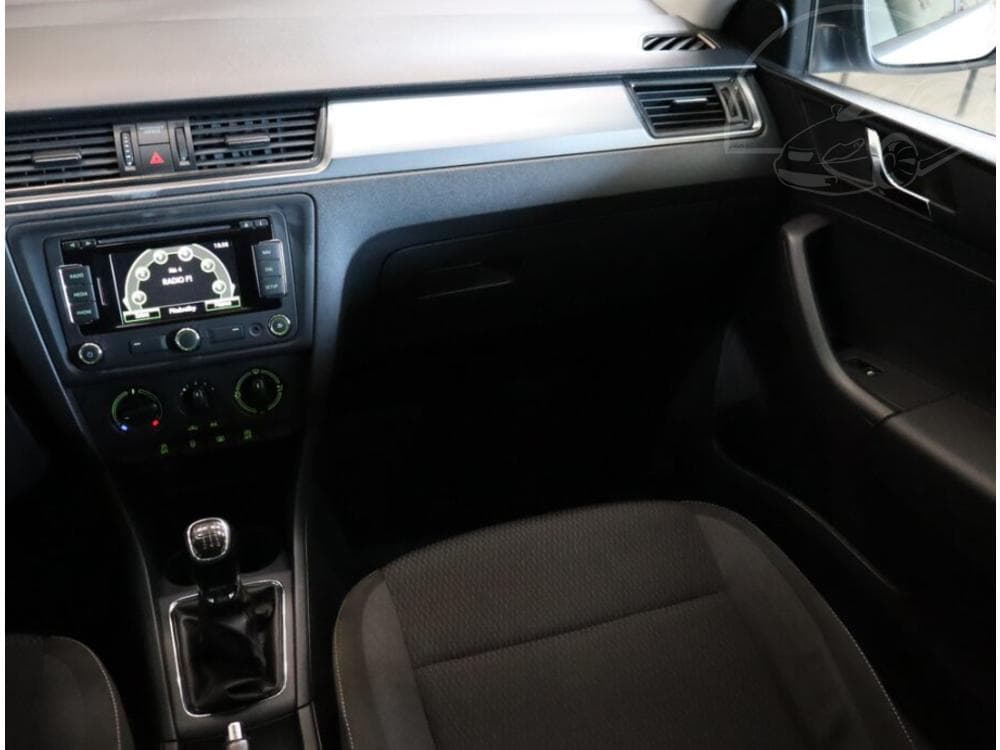 2015 Škoda RAPID - 15
