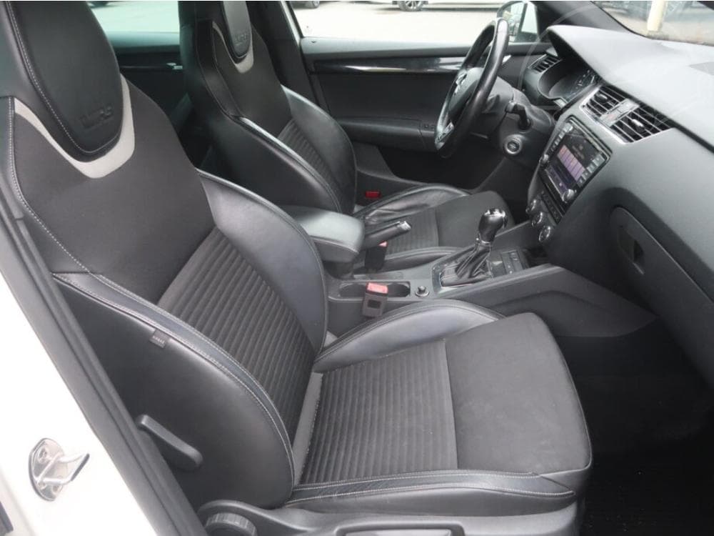 2014 Škoda OCTAVIA - 17