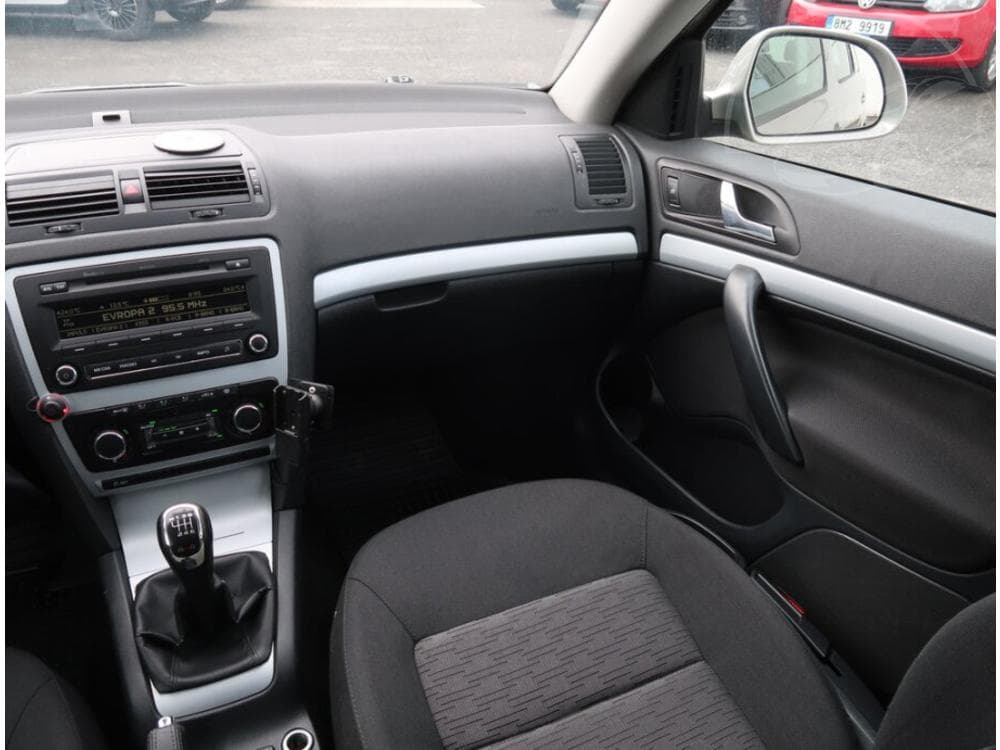 2010 Škoda OCTAVIA - 8