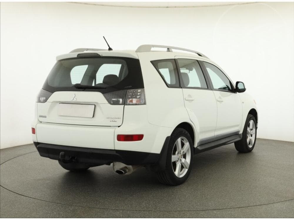 2009 Mitsubishi OUTLANDER - 9