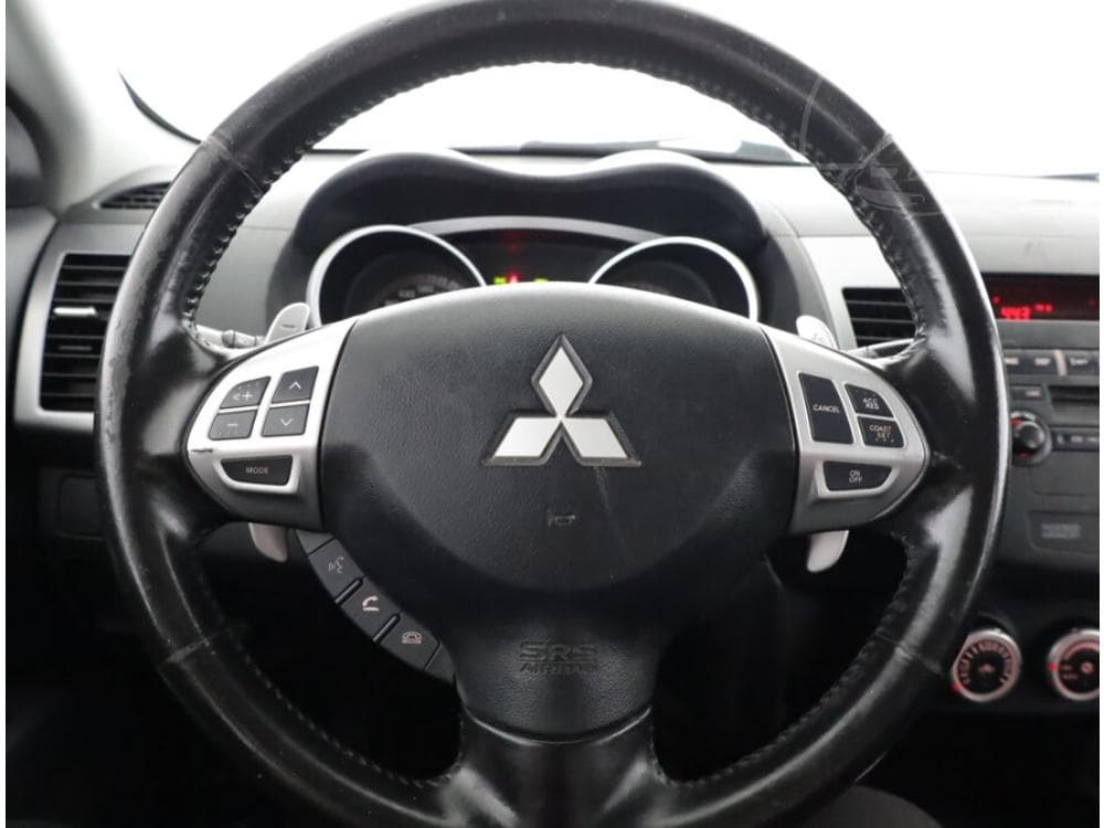 2009 Mitsubishi OUTLANDER - 15