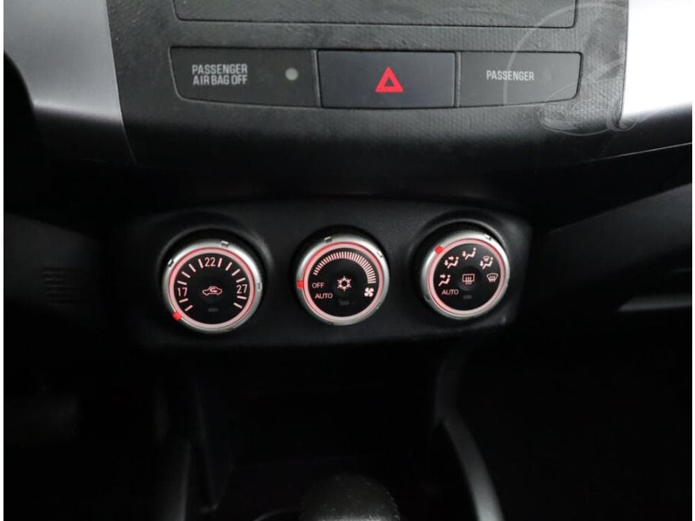 2009 Mitsubishi OUTLANDER - 19