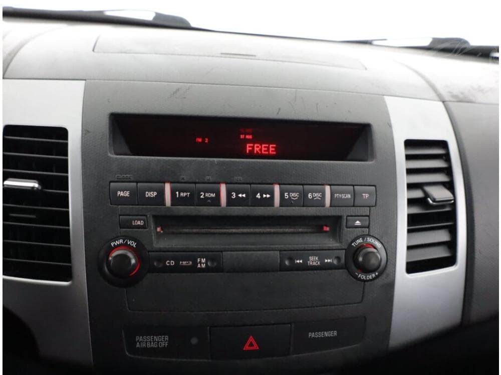 2009 Mitsubishi OUTLANDER - 21