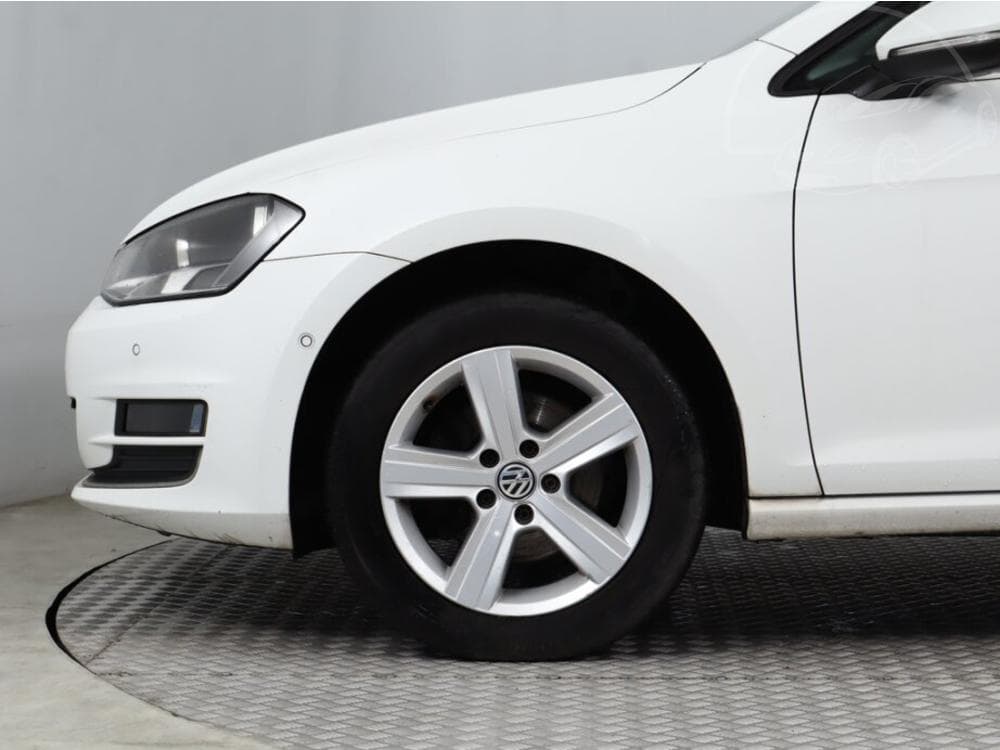 2014 Volkswagen GOLF - 25