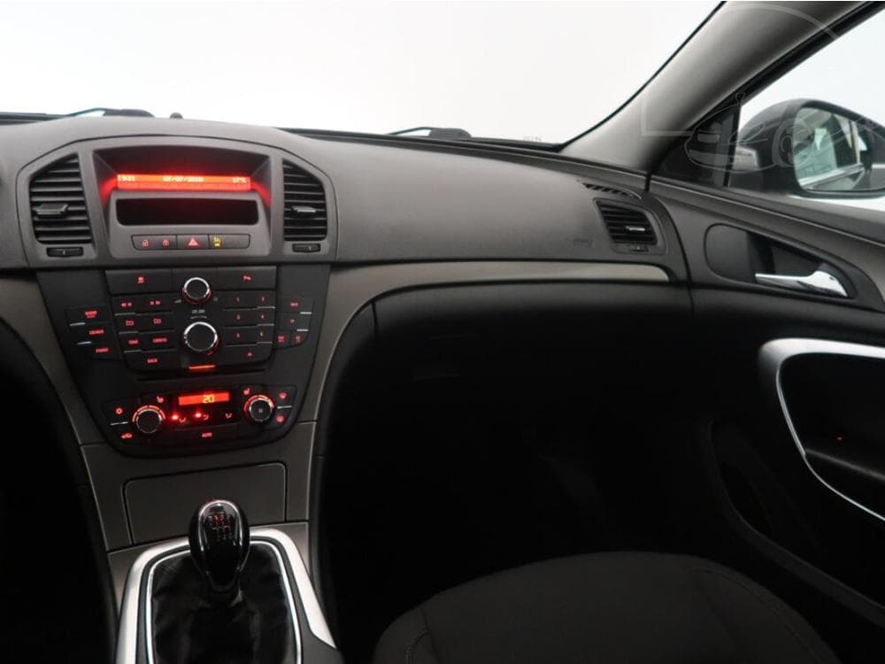 2009 Opel INSIGNIA - 8