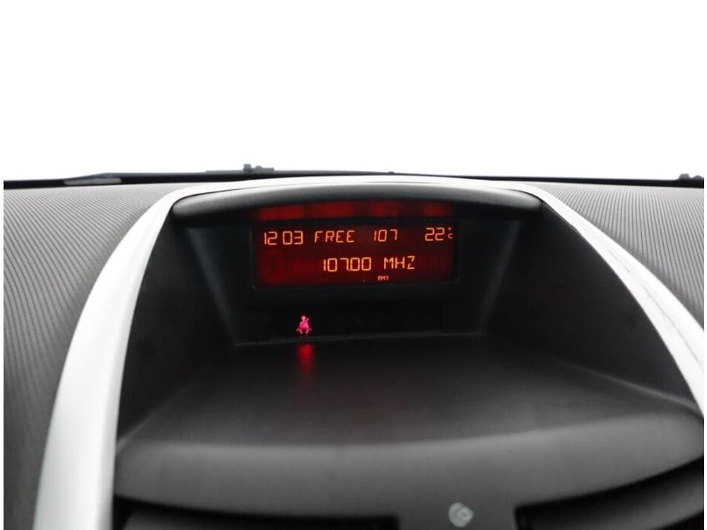 2009 Peugeot 207 - 21