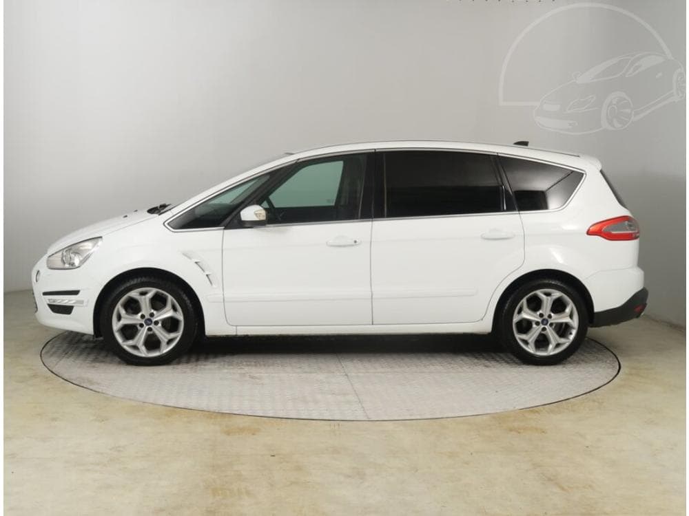 2011 Ford S-MAX - 5