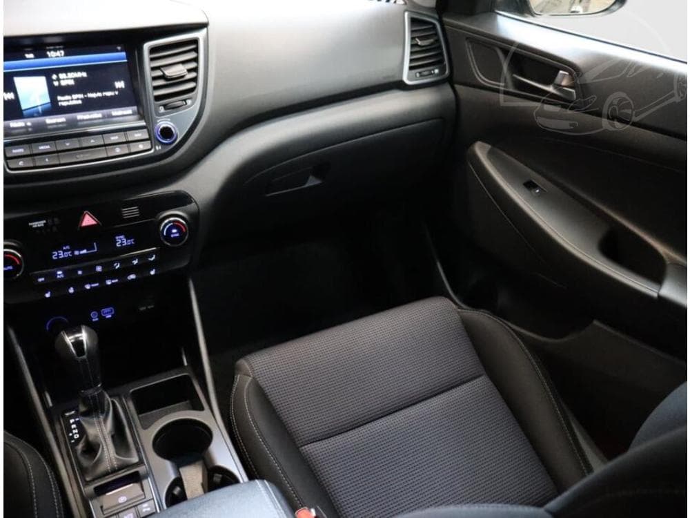 2018 Hyundai TUCSON - 8