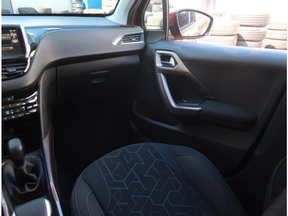 2016 Peugeot 2008 - 8