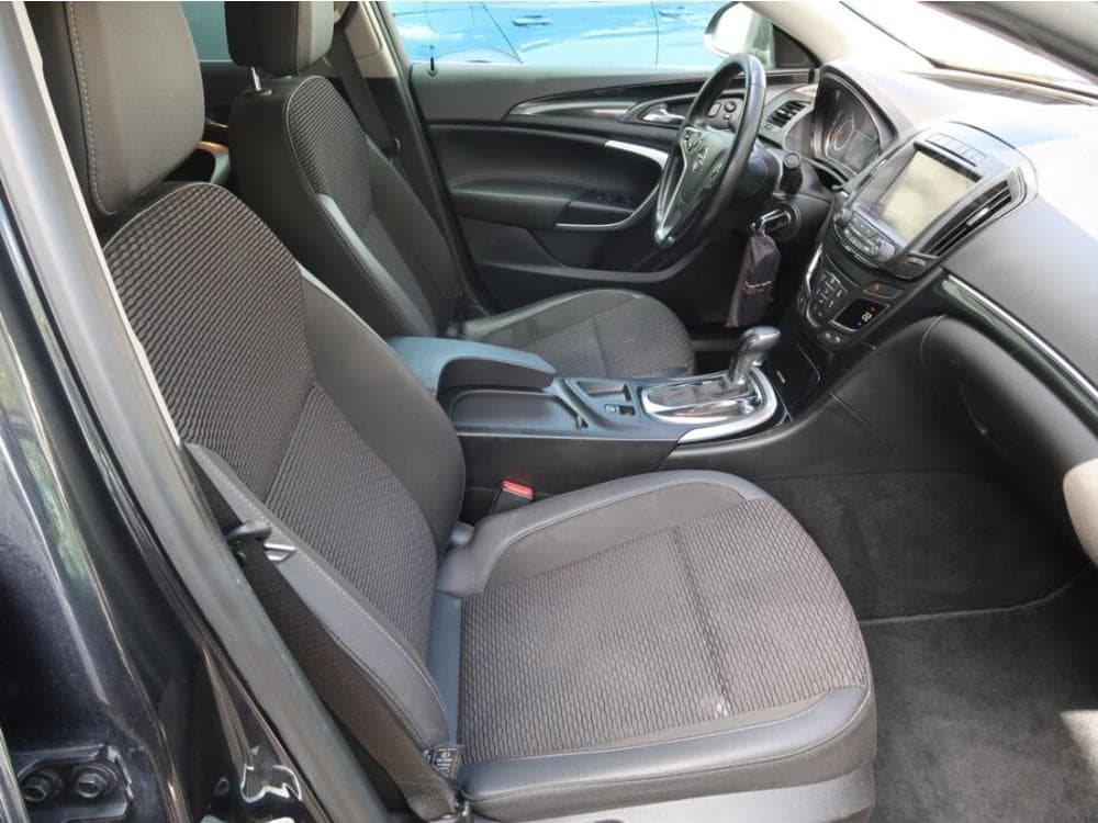 2015 Opel INSIGNIA - 9