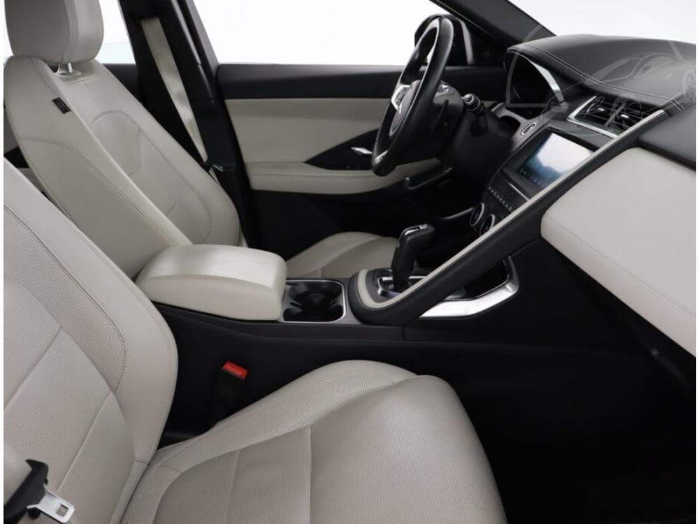 2019 Jaguar E-PACE - 9