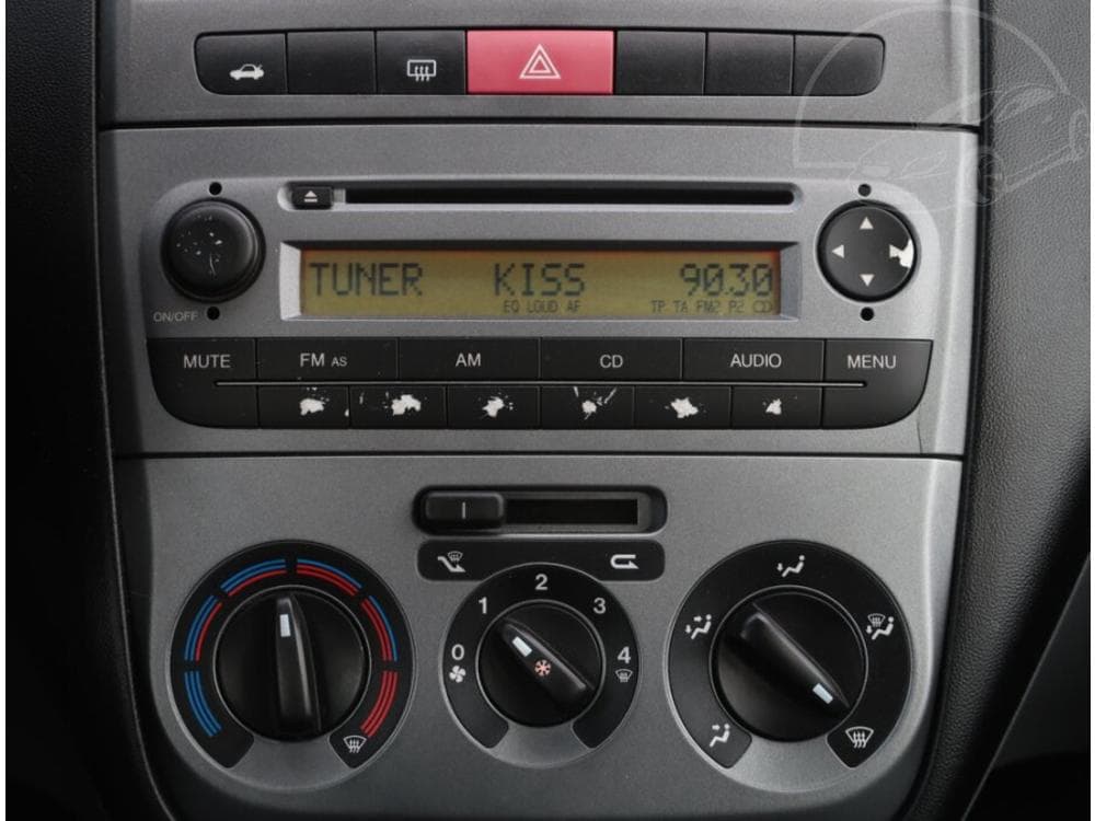 2010 Fiat LINEA - 23