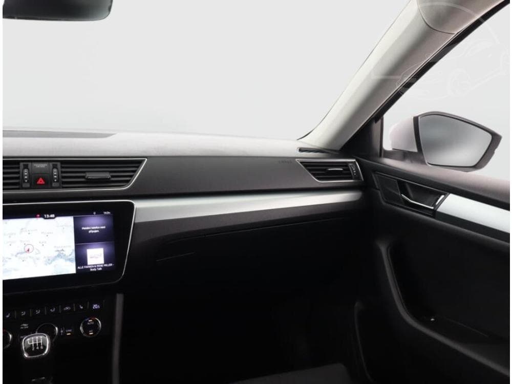 2018 Škoda SUPERB - 8