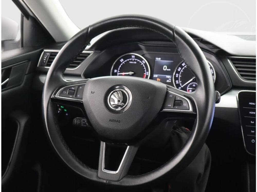 2018 Škoda SUPERB - 15