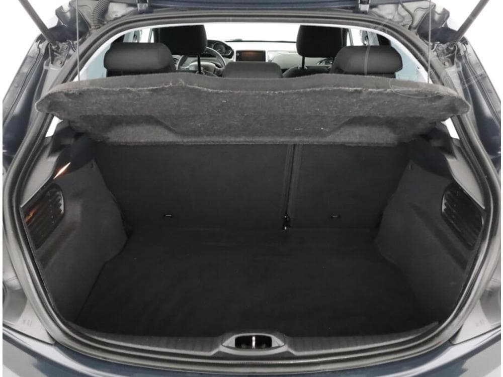 2019 Peugeot 208 - 29