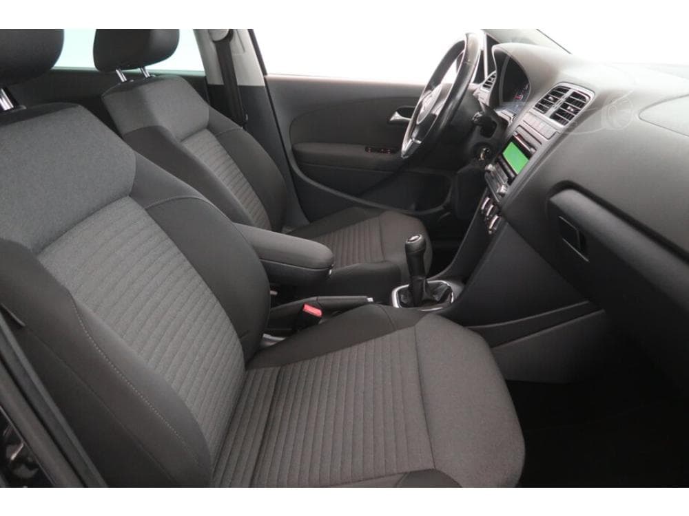 2012 Volkswagen POLO - 17
