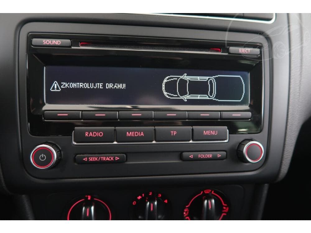 2012 Volkswagen POLO - 27