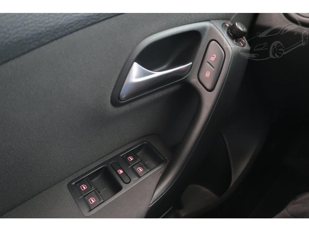 2012 Volkswagen POLO - 29