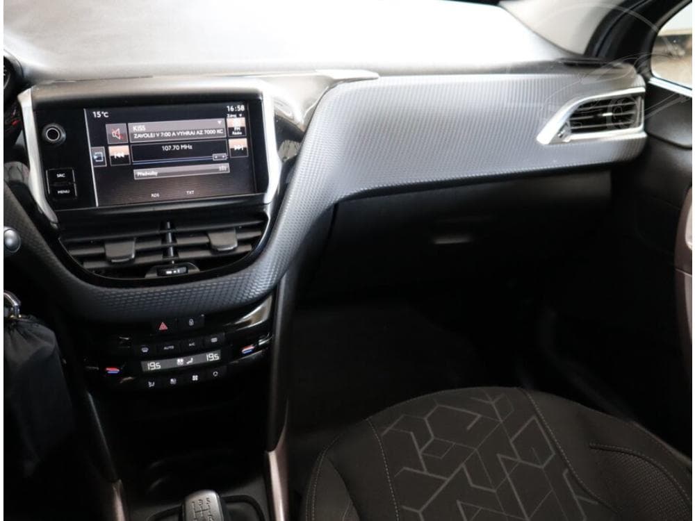2016 Peugeot 2008 - 15