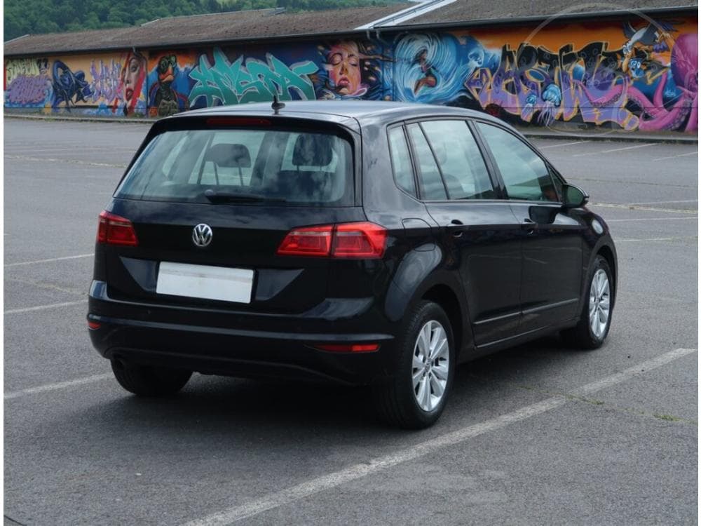 2015 Volkswagen GOLF - 9
