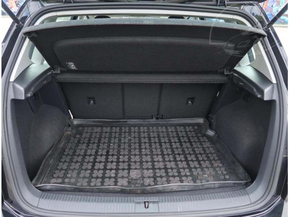 2015 Volkswagen GOLF - 25
