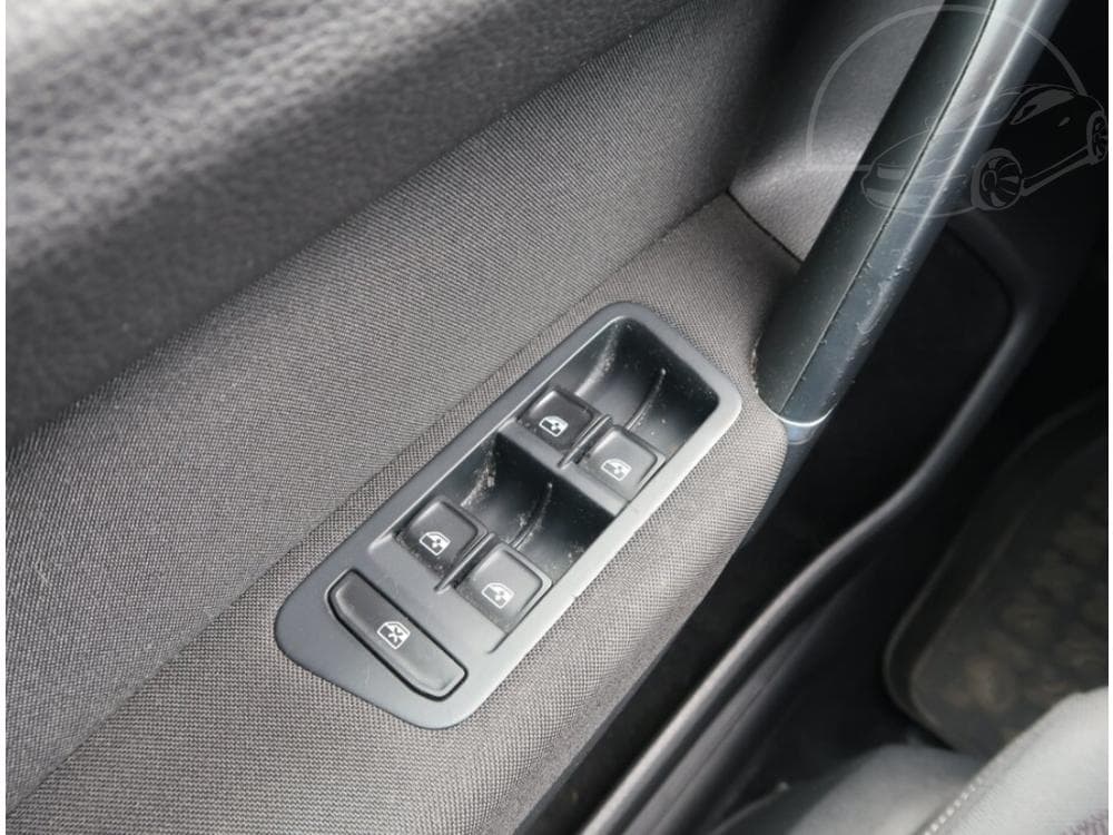 2015 Volkswagen GOLF - 27