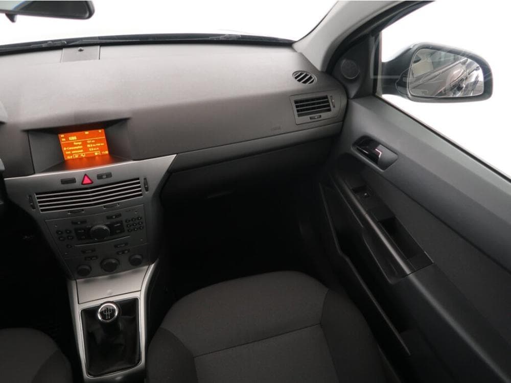 2012 Opel ASTRA - 8