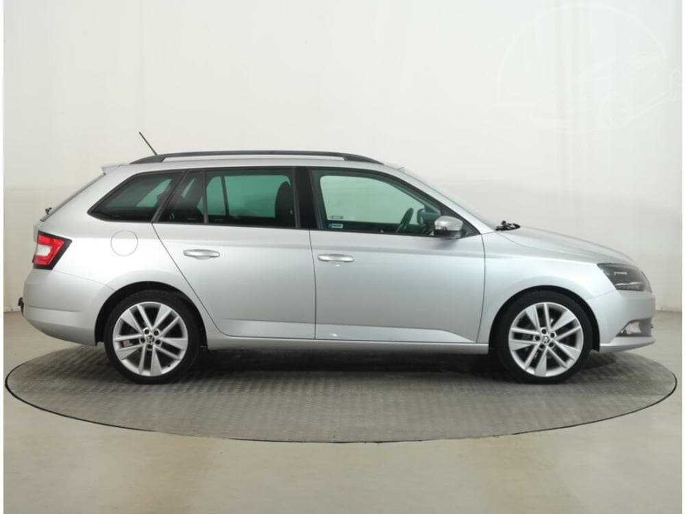 2016 Škoda FABIA - 11