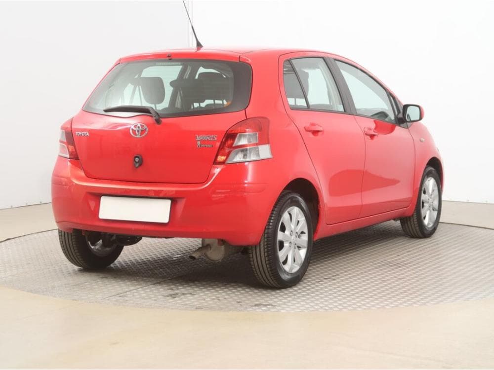 2010 Toyota YARIS - 5