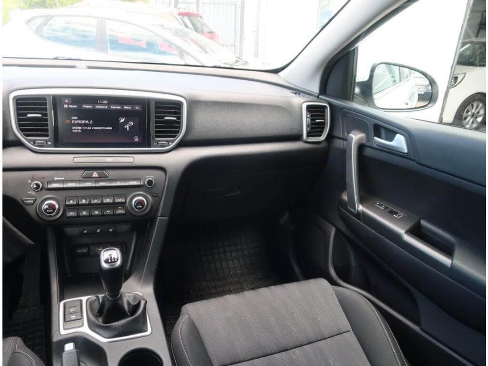 2020 Kia SPORTAGE - 8
