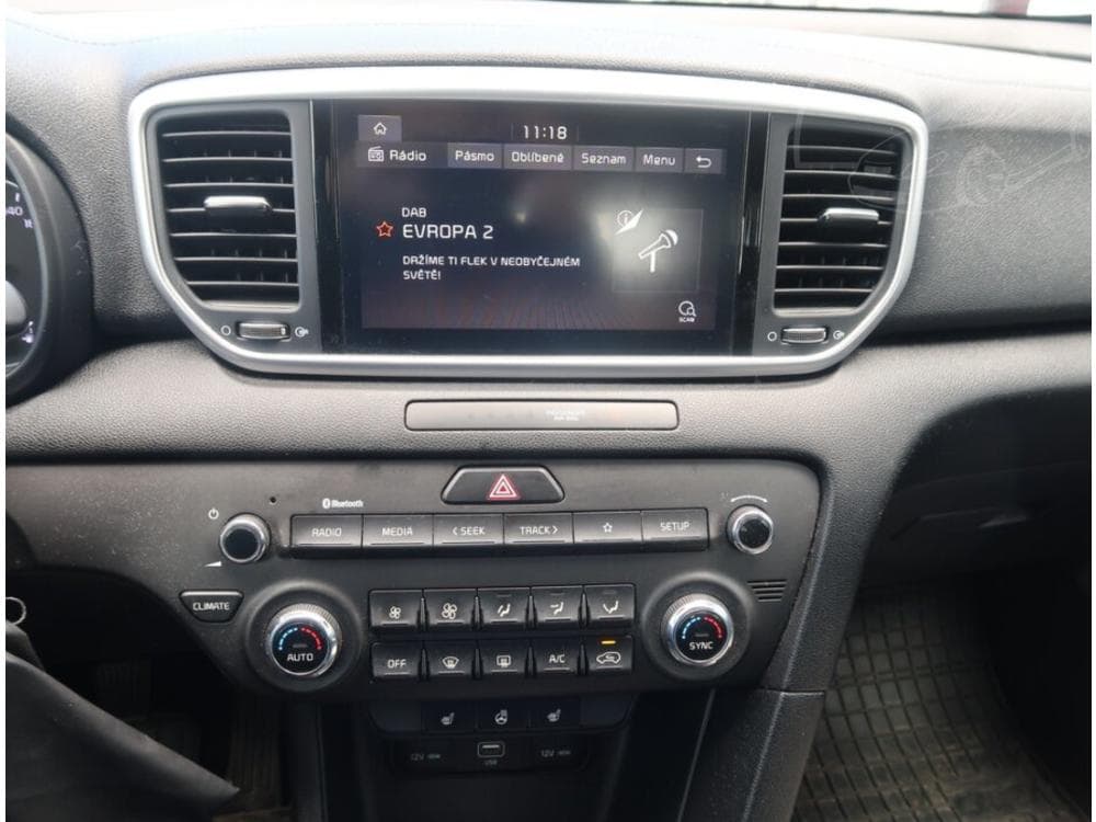 2020 Kia SPORTAGE - 12