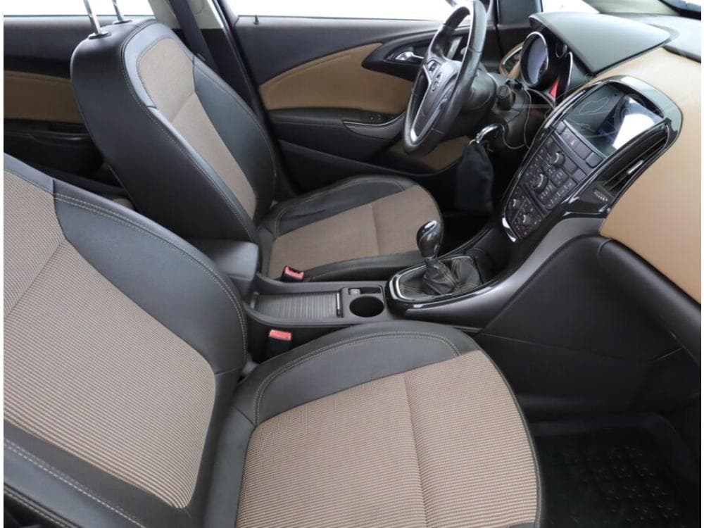 2013 Opel ASTRA - 7