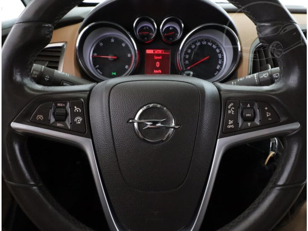 2013 Opel ASTRA - 8