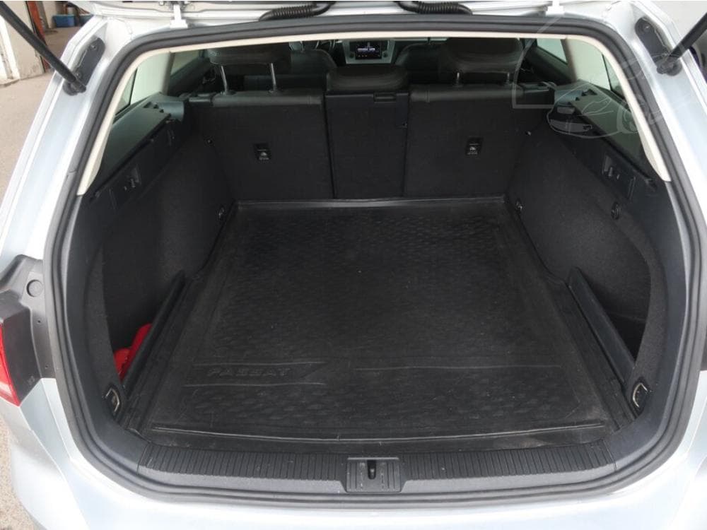 2014 Volkswagen PASSAT - 27