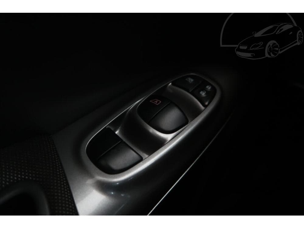 2013 Nissan JUKE - 29