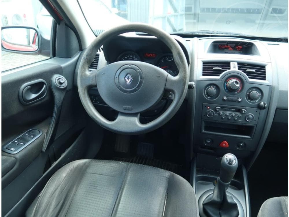 2004 Renault MEGANE - 7