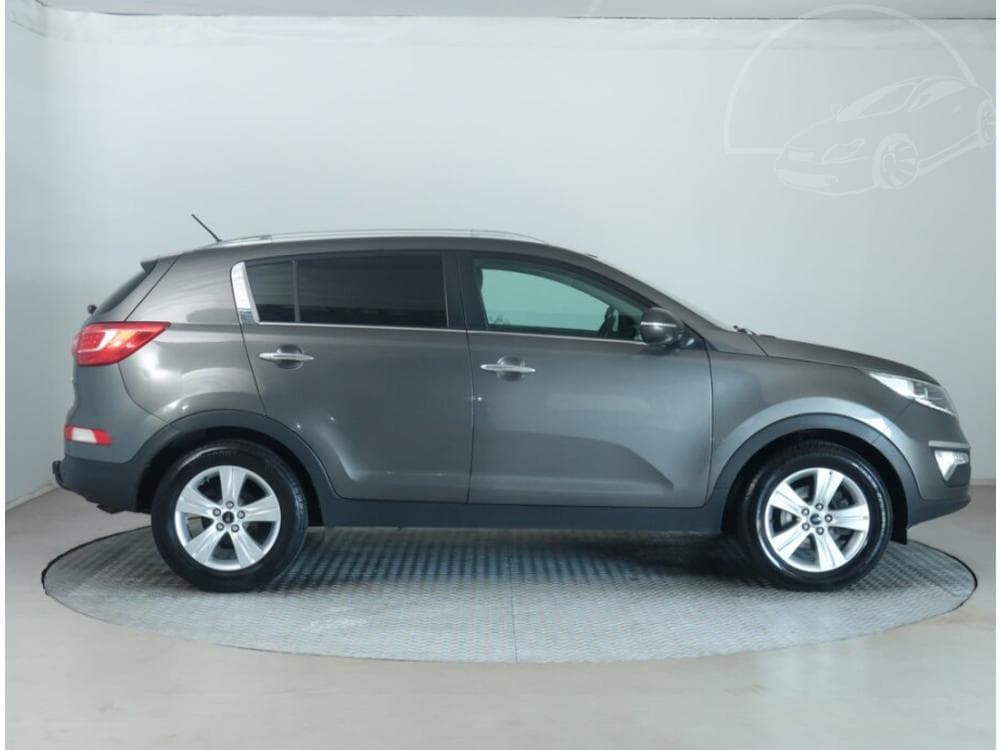 2010 Kia SPORTAGE - 11