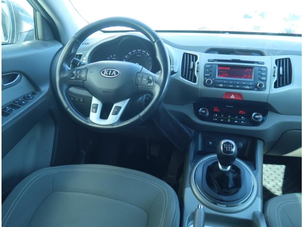 2010 Kia SPORTAGE - 13