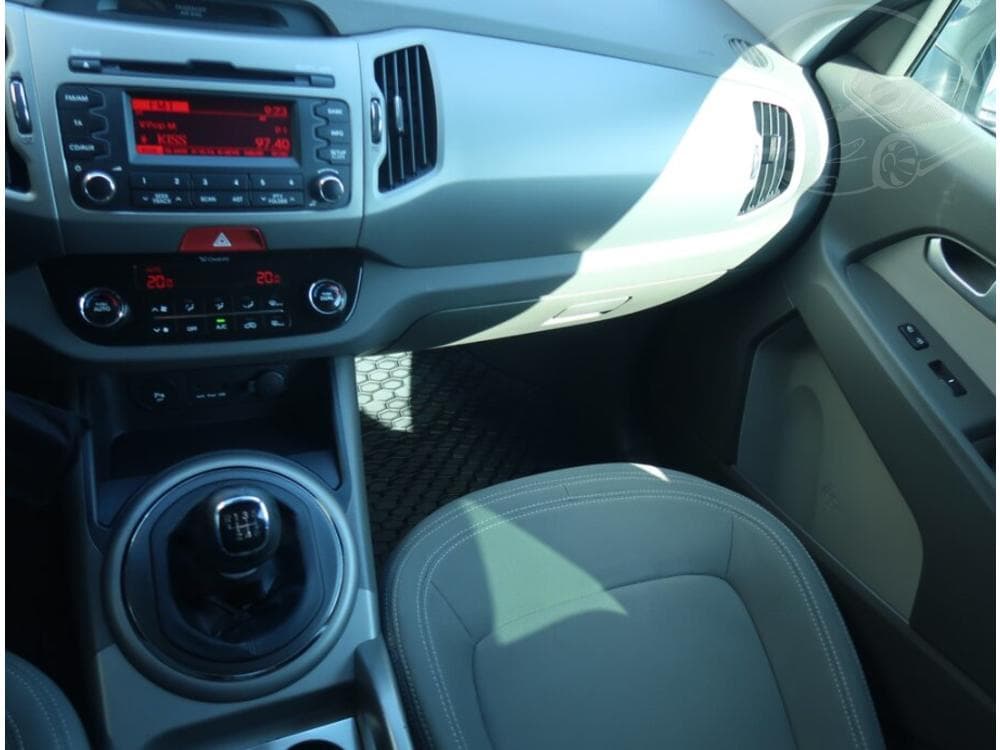 2010 Kia SPORTAGE - 23