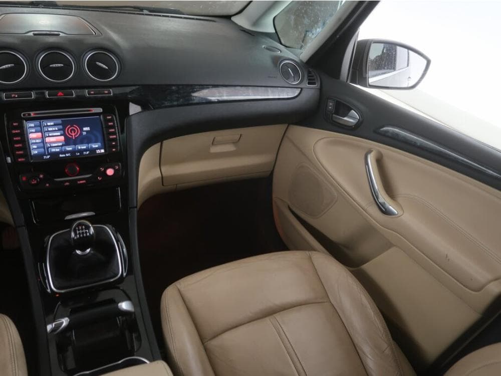 2011 Ford GALAXY - 15