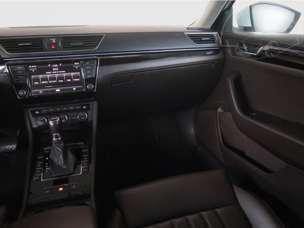 2015 Škoda SUPERB - 8